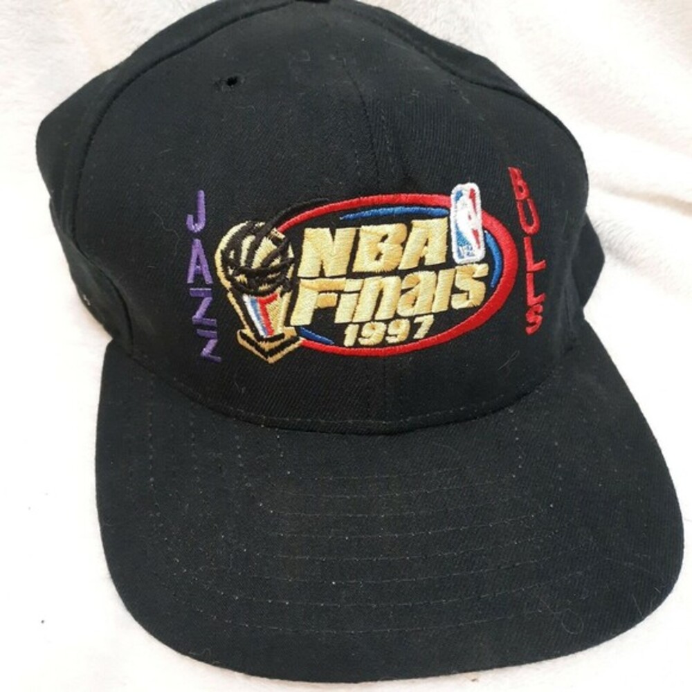 Vintage NBA Finals Hat Chicago Bulls Utah Jazz 1997 Michael Jordan black New Era